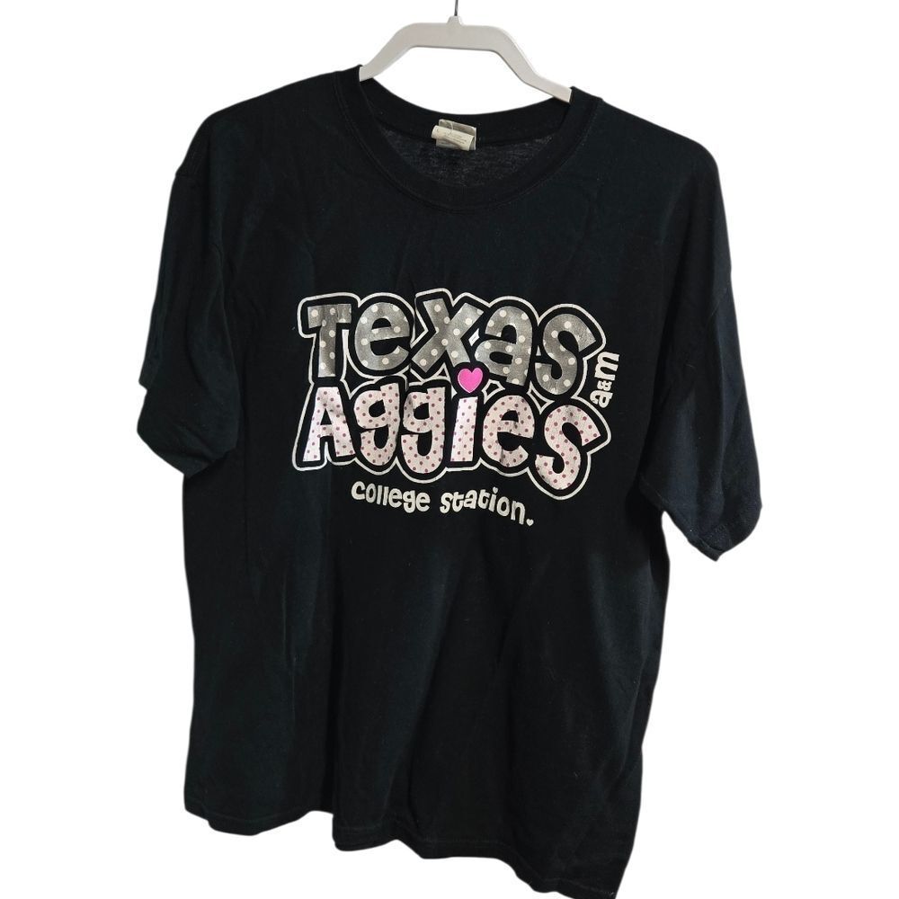 Texas Aggies Graphic T-Shirt | TAMU College Station Heart Logo Tee | Black Large